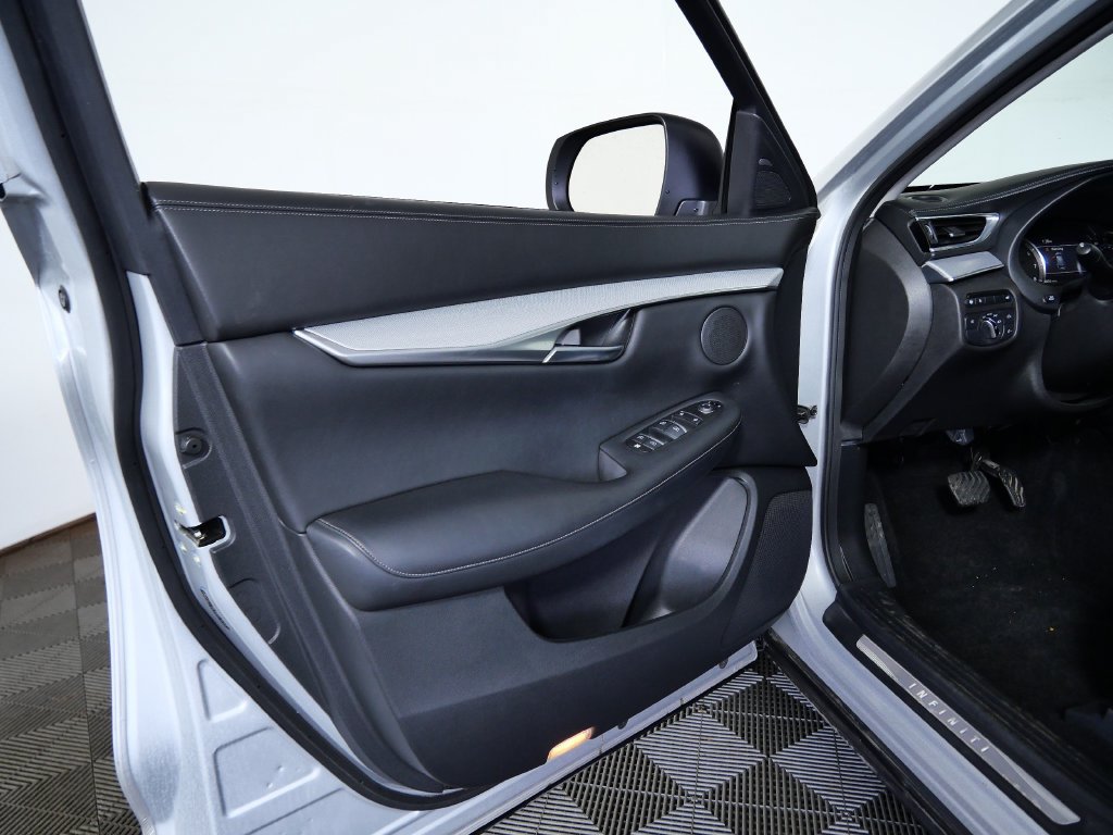 Used 2021 INFINITI QX50 Luxe AWD/4WD image 14