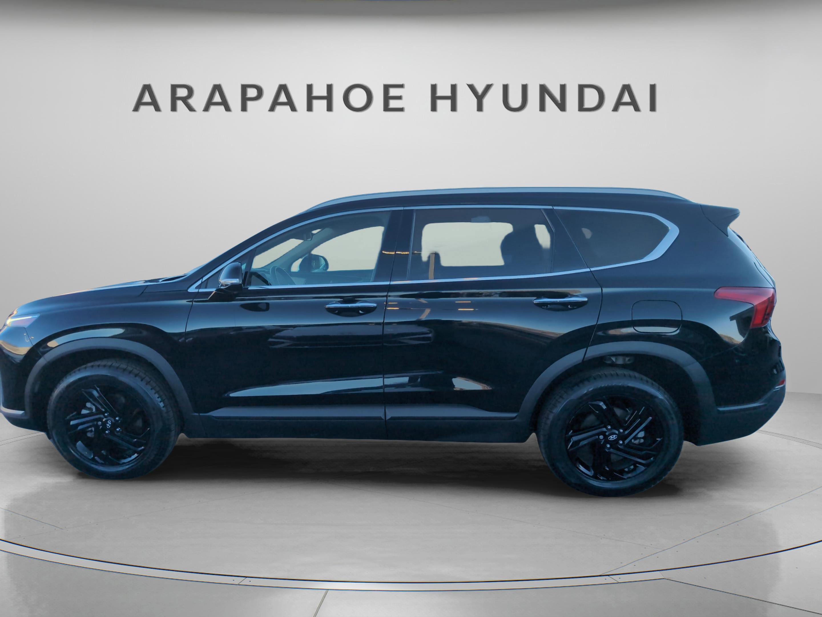 Used 2023 Hyundai Santa Fe SEL image 3