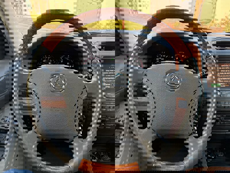 Used 2004 Lexus GX 470 image 17