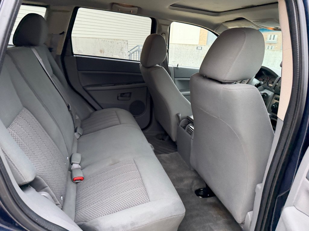 Used 2005 Jeep Grand Cherokee Laredo AWD/4WD image 21