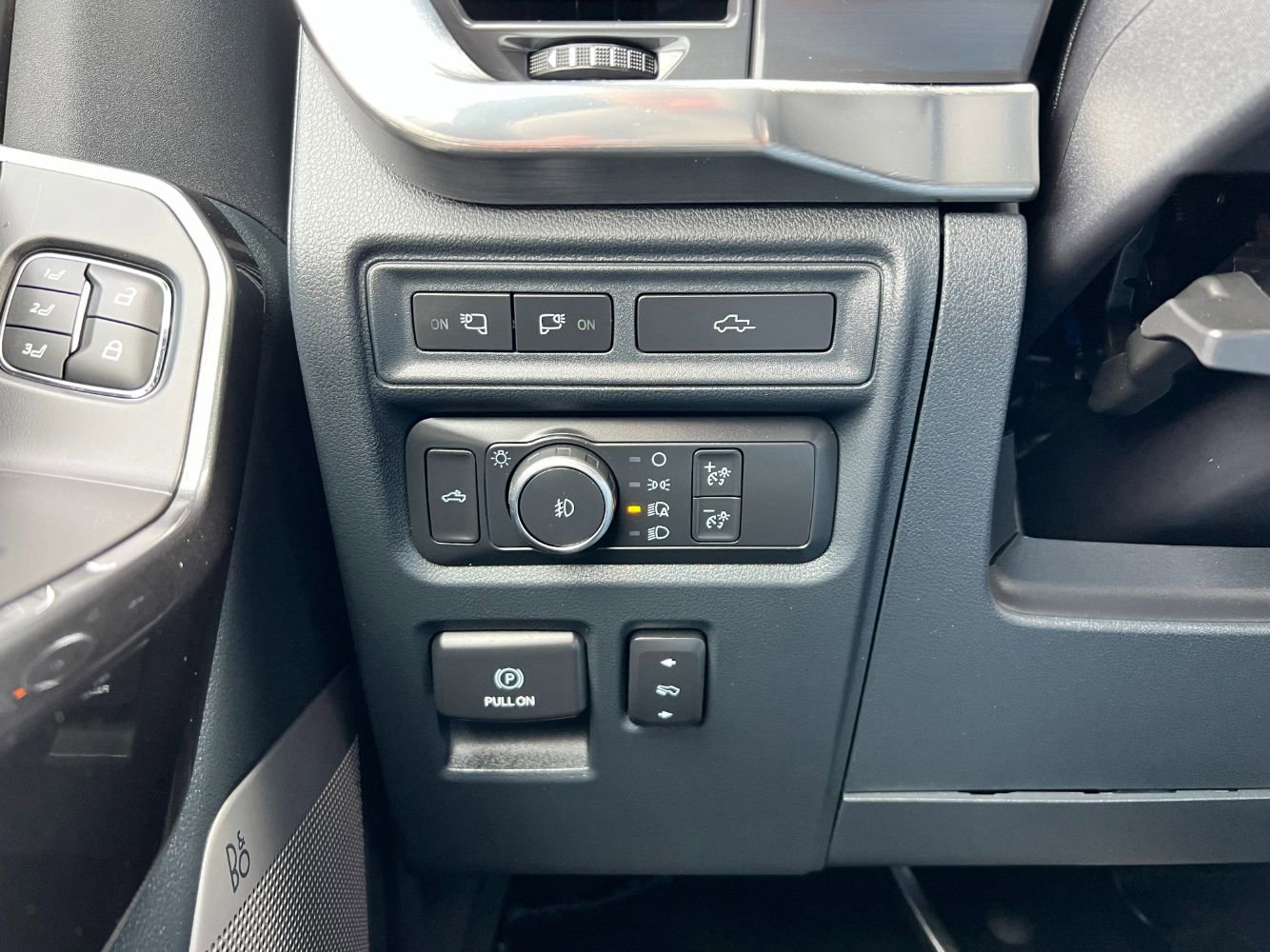 Used 2021 Ford F150 Lariat image 15