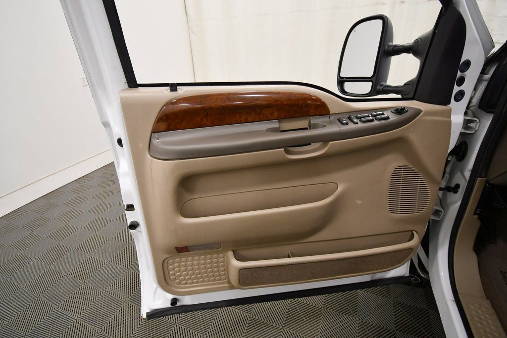 Used 2003 Ford F350 Lariat image 13