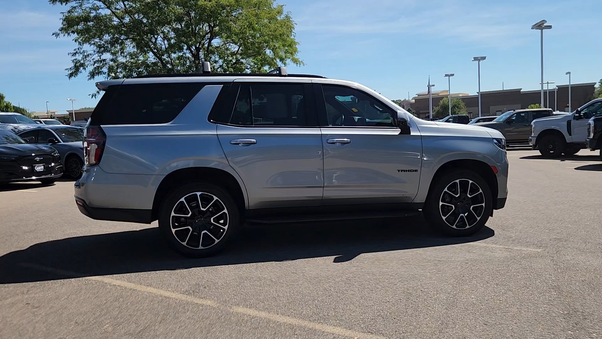 Used 2024 Chevrolet Tahoe RST w/ Luxury Package AWD/4WD image 10