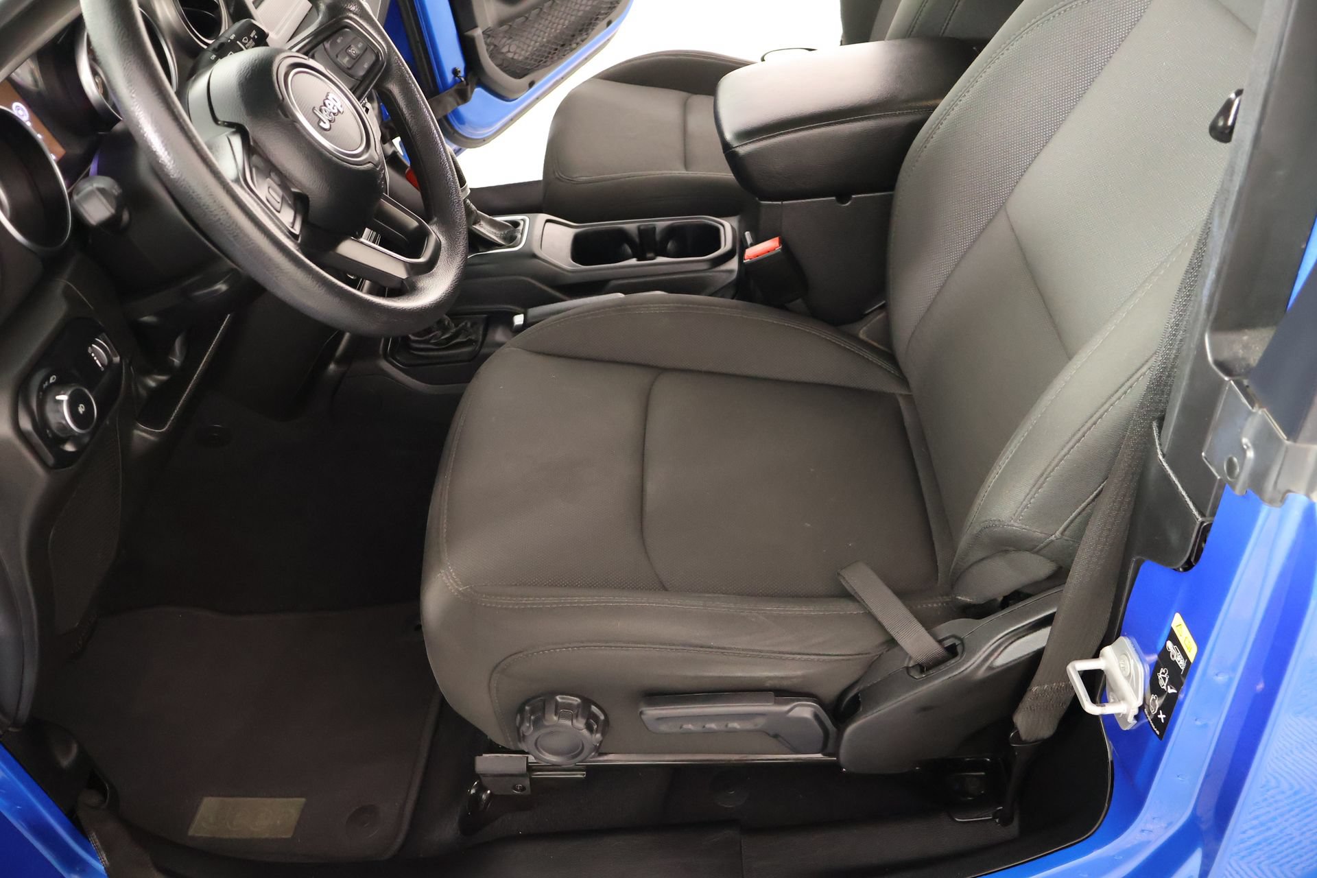 Used 2023 Jeep Wrangler Sport AWD/4WD image 10