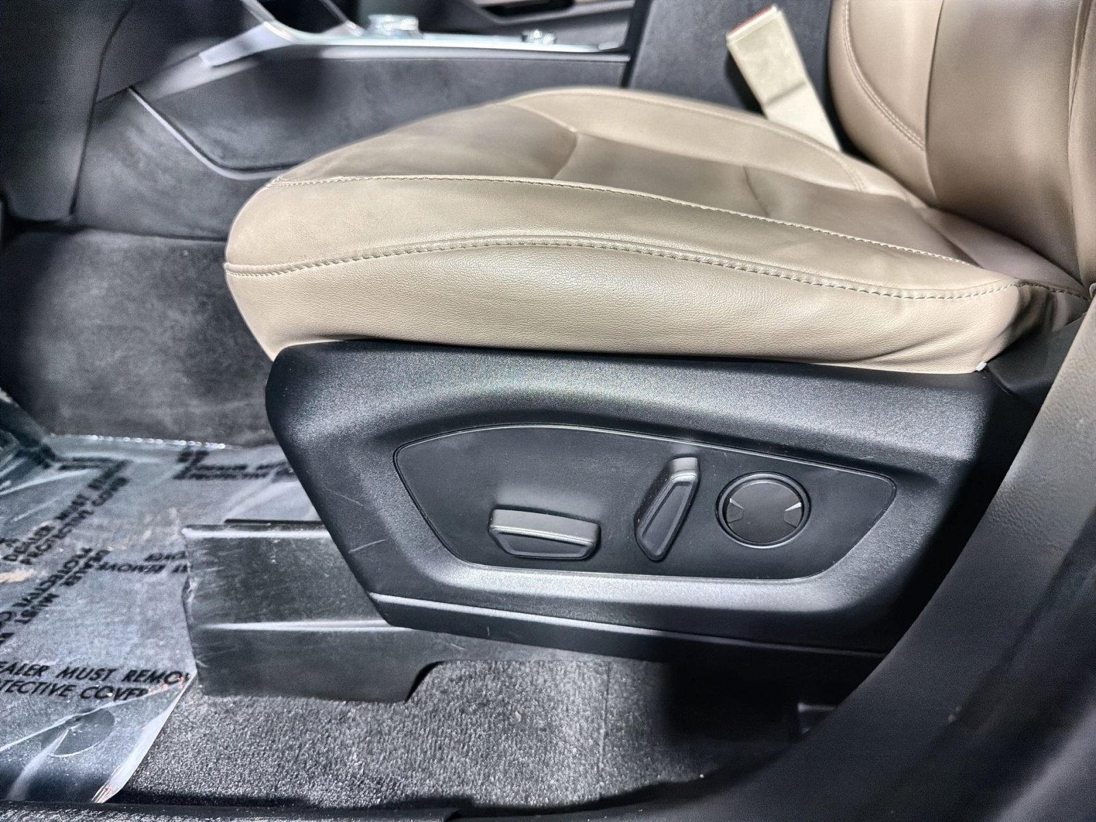 Used 2022 Ford Explorer XLT w/ Equipment Group 202A image 36