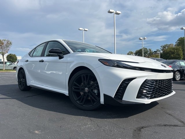 New 2026 Toyota Camry Hybrid image 3