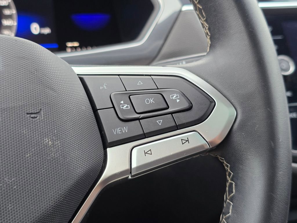 Used 2022 Volkswagen Tiguan SE image 37