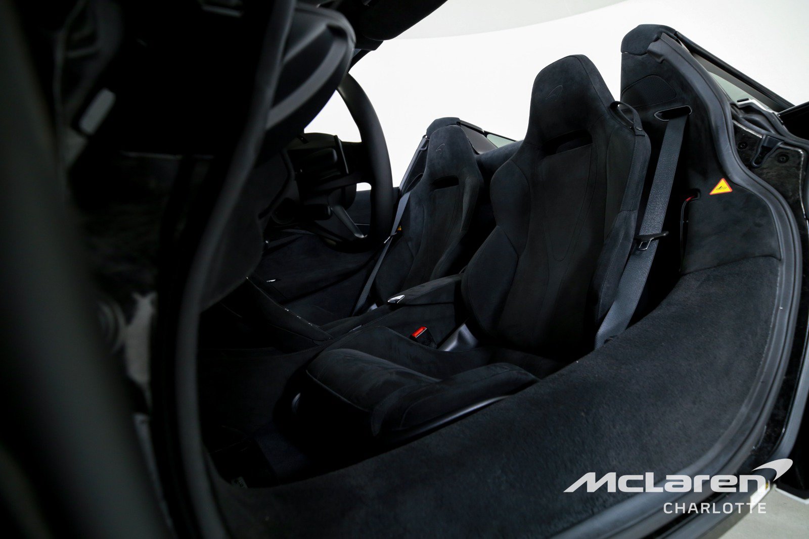 Used 2024 McLaren 750S Spider RWD image 13