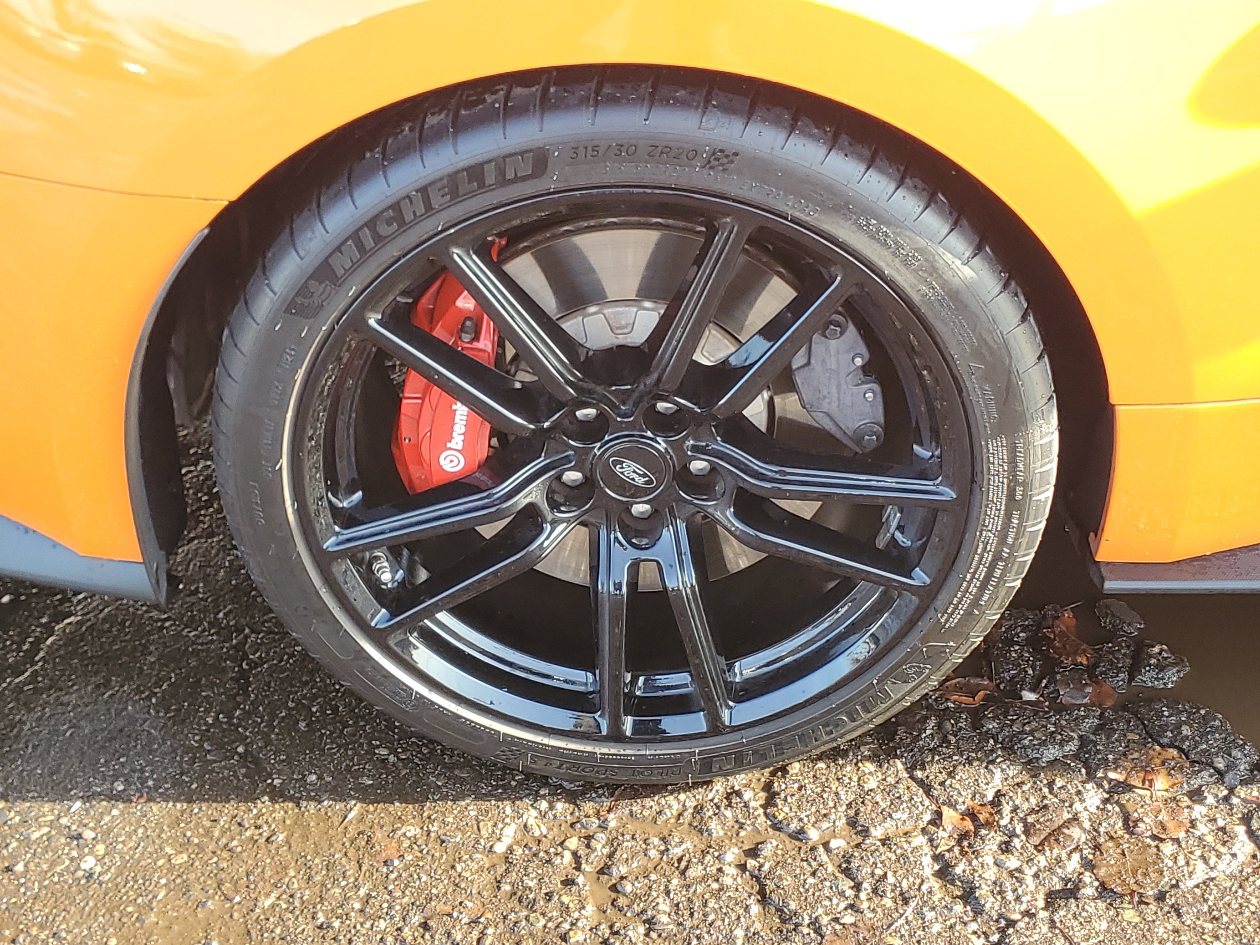 Used 2021 Ford Mustang Shelby GT500 w/ Technology Package image 7