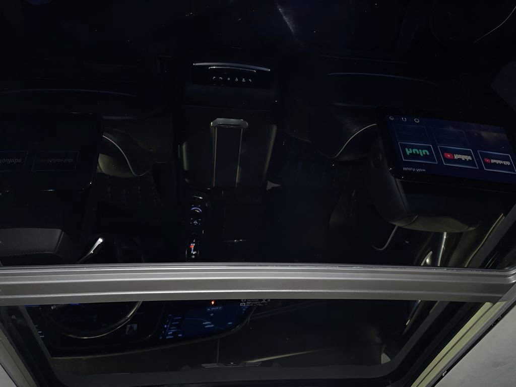 Used 2023 Cadillac Escalade ESV Premium Luxury Platinum image 39