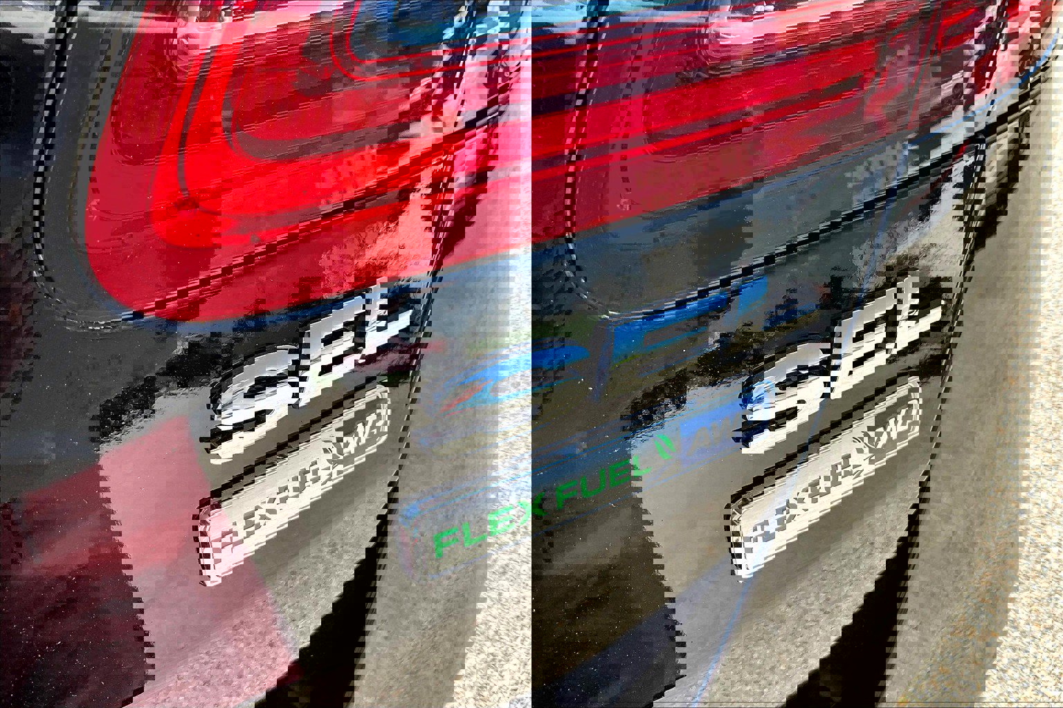 Used 2018 Ford Taurus SEL w/ Equipment Group 201A image 8