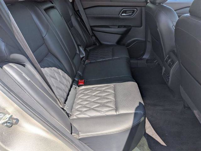 Certified 2023 Nissan Rogue Platinum w/ Platinum Premium Package AWD/4WD image 28