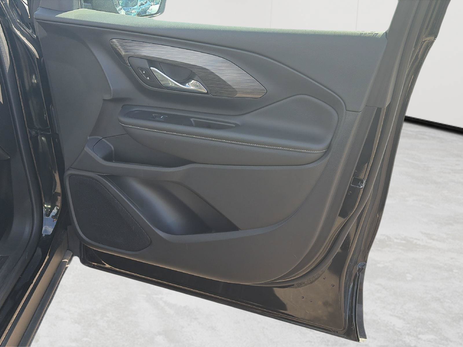 Certified 2024 GMC Terrain SLT w/ Elevation Edition AWD/4WD image 19