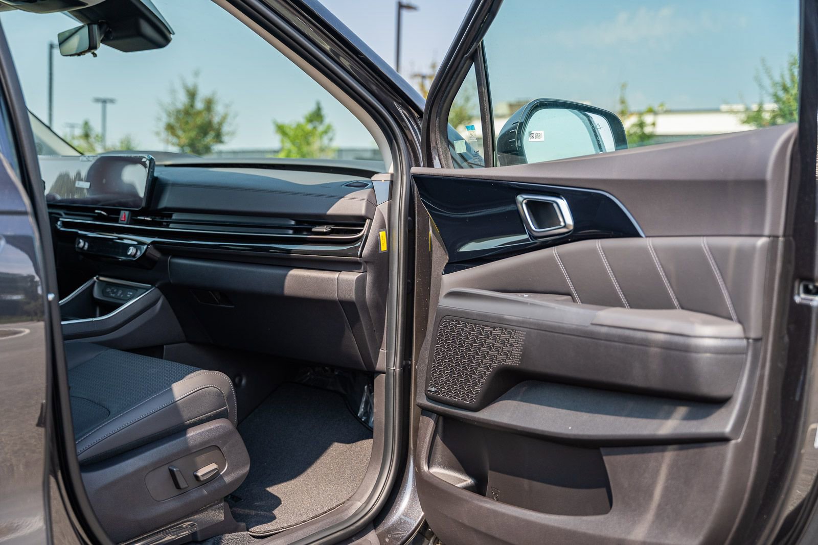 New 2026 Kia Carnival SX Prestige image 9