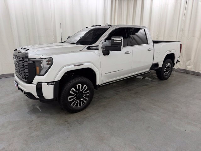 Used 2025 GMC Sierra 2500 Denali Ultimate AWD/4WD image 3