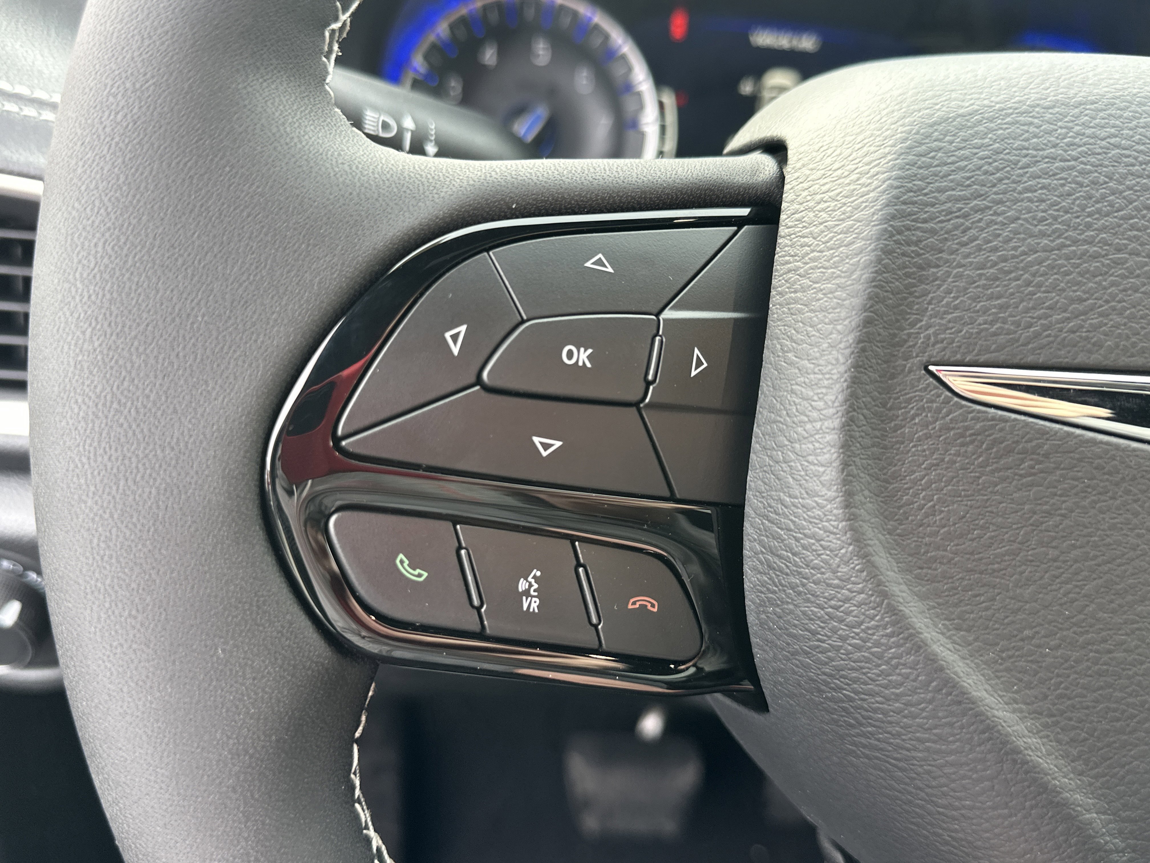 New 2026 Chrysler Pacifica Limited w/ S Appearance Package FWD image 12