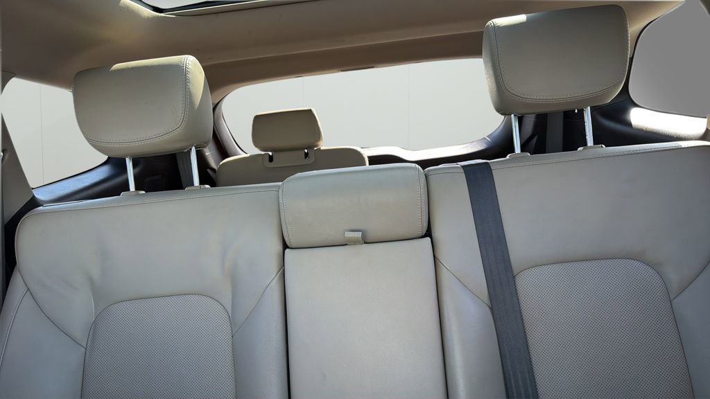 Used 2015 Hyundai Santa Fe GLS w/ Option Group 03 image 11