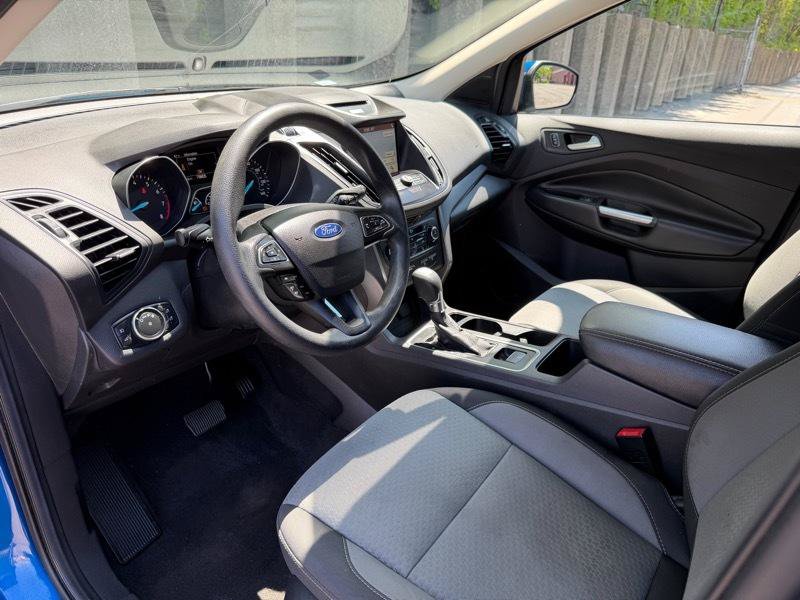 Used 2017 Ford Escape SE w/ Equipment Group 201A AWD/4WD image 16