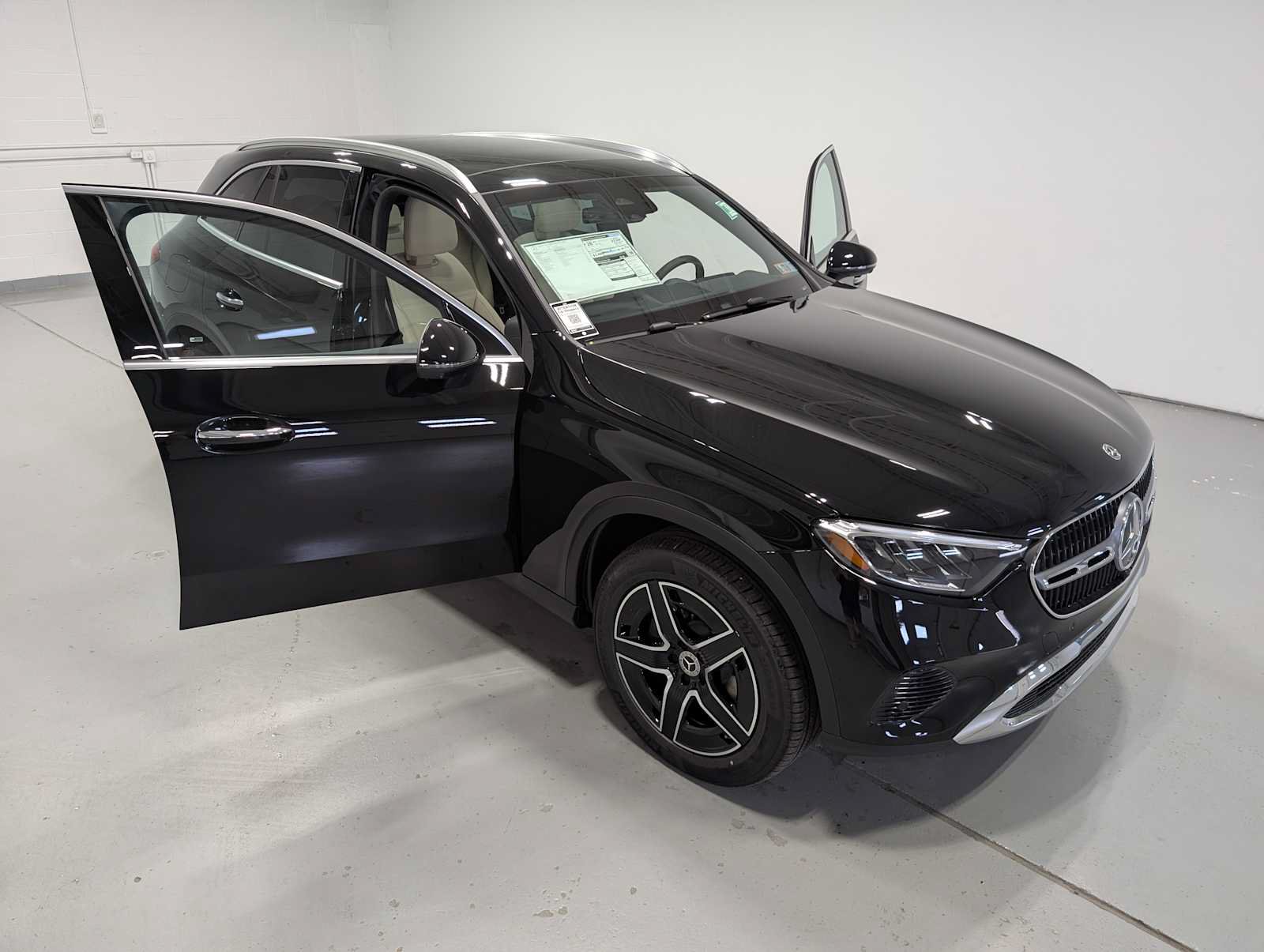New 2026 Mercedes-Benz GLC 300 4MATIC image 14