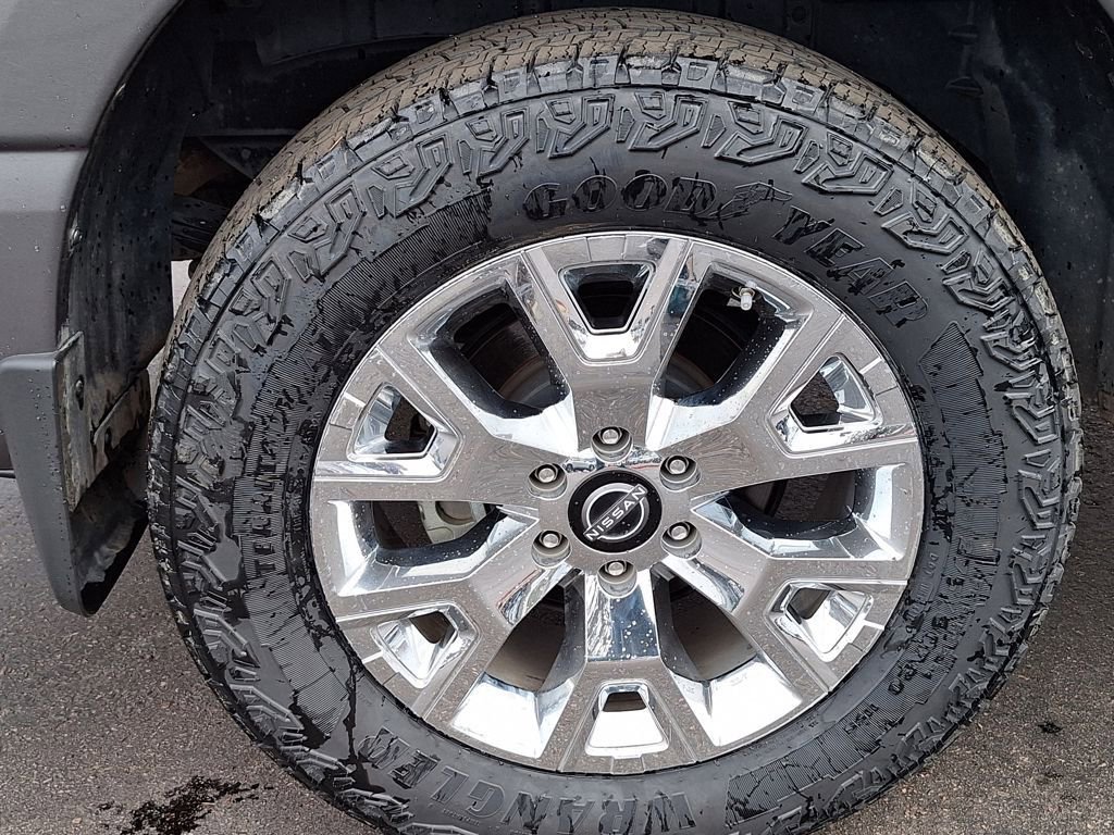 Used 2023 Nissan Titan SV w/ SV Convenience Package image 32