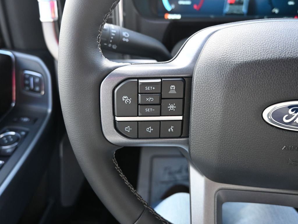 New 2026 Ford F250 Lariat w/ Black Appearance Package image 26