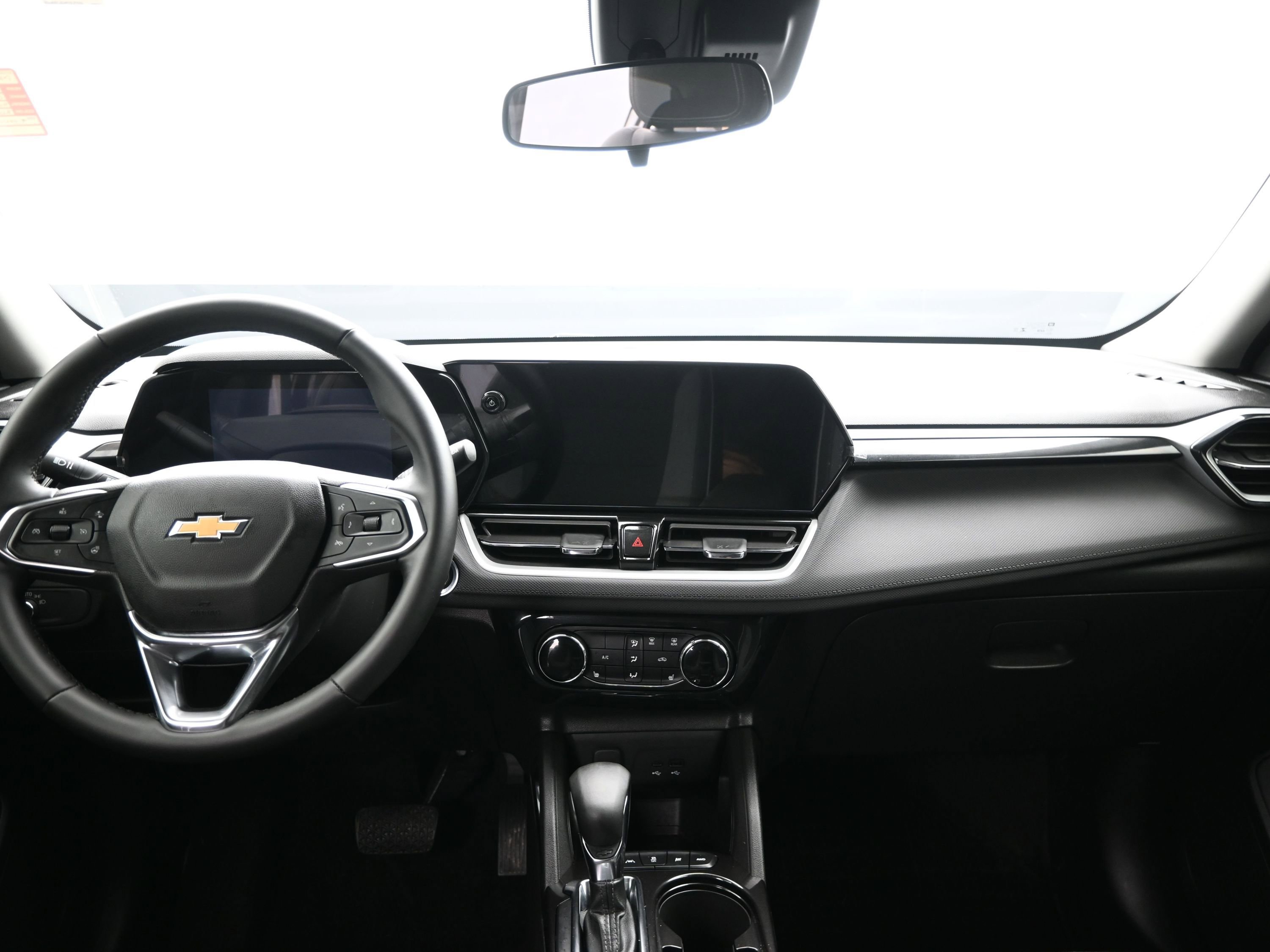 Used 2024 Chevrolet TrailBlazer LT w/ LT Cold Weather Package image 20