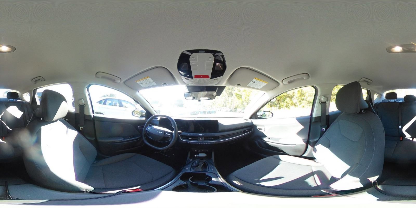 Used 2025 Kia K4 LXS image 37