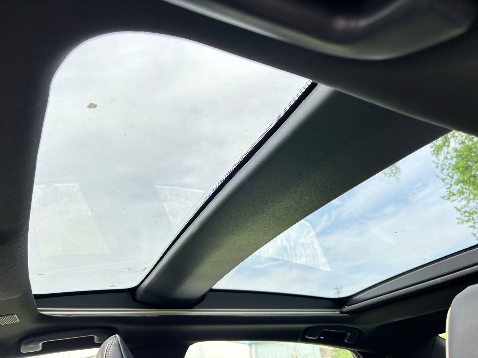 Used 2024 Toyota Crown Limited image 7