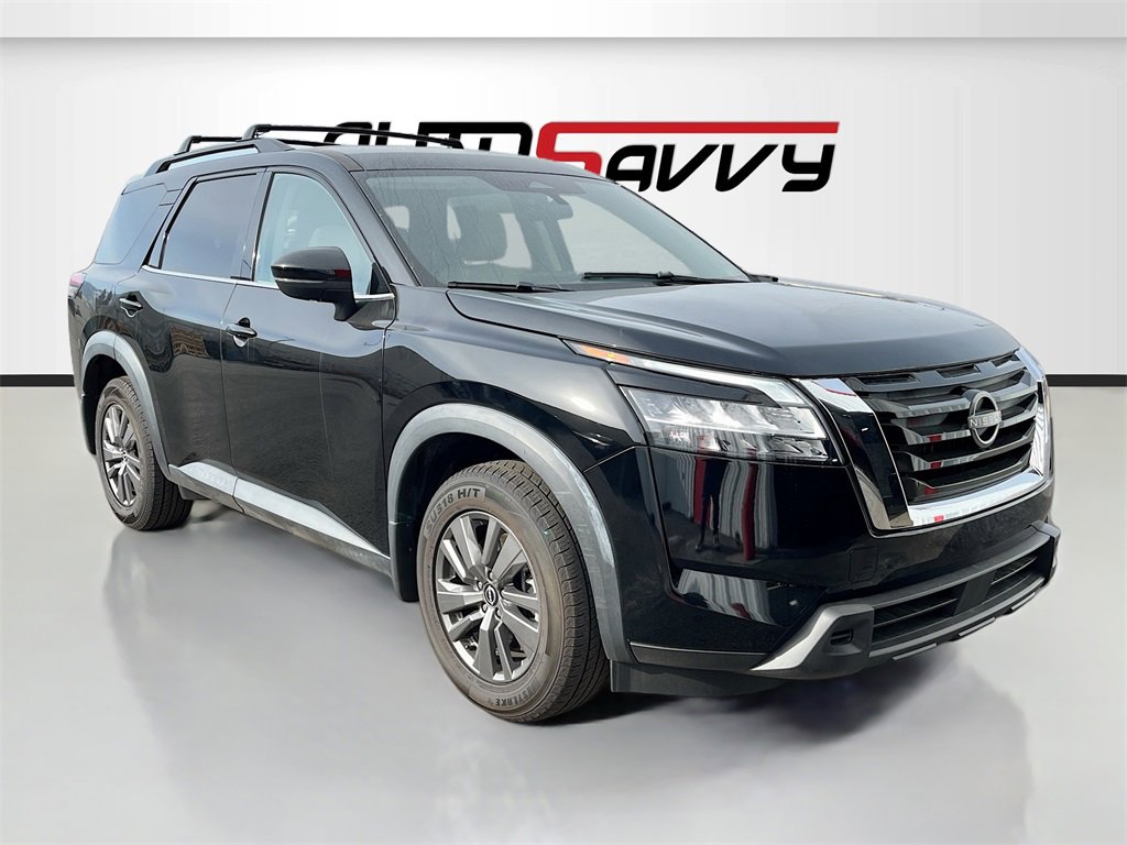 Used 2022 Nissan Pathfinder SV