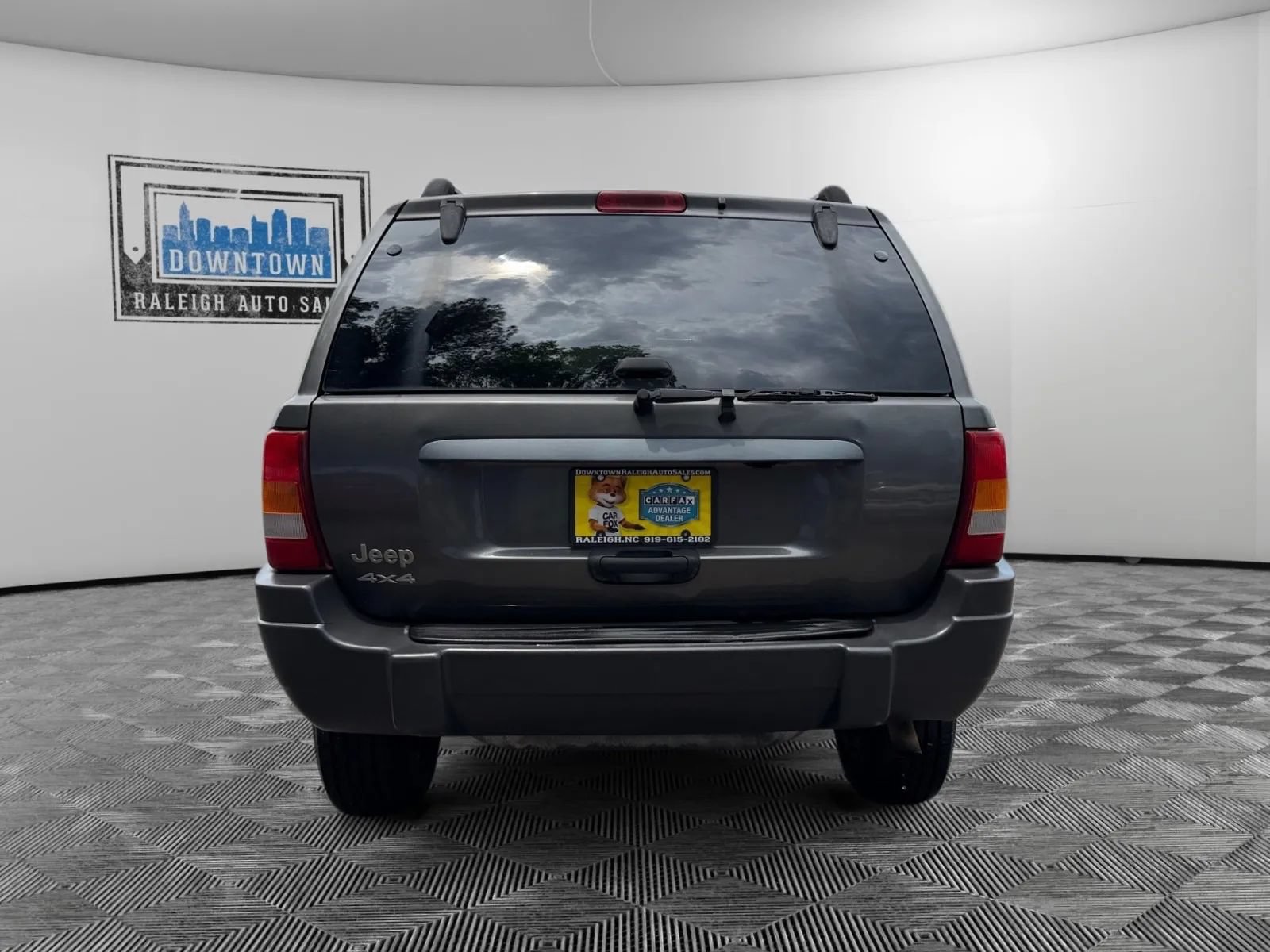 Used 2004 Jeep Grand Cherokee Laredo w/ Convenience Group AWD/4WD image 7