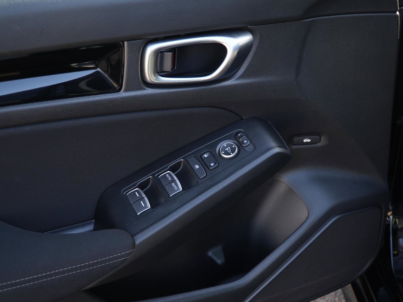 Used 2023 Honda Civic EX image 14