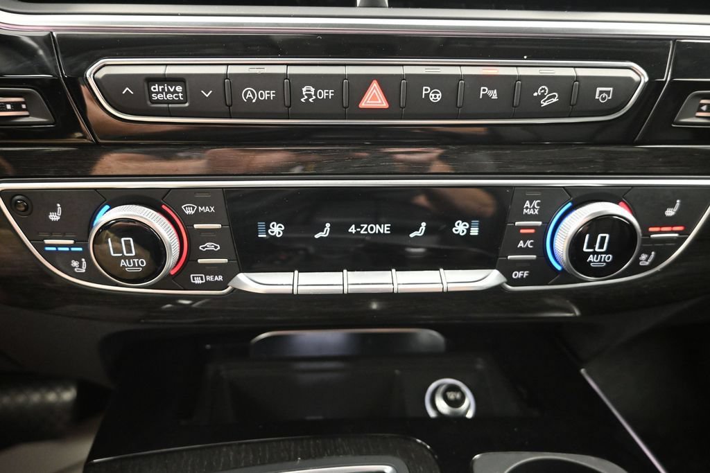 Used 2019 Audi Q7 3.0T Prestige w/ Prestige Package AWD/4WD image 22