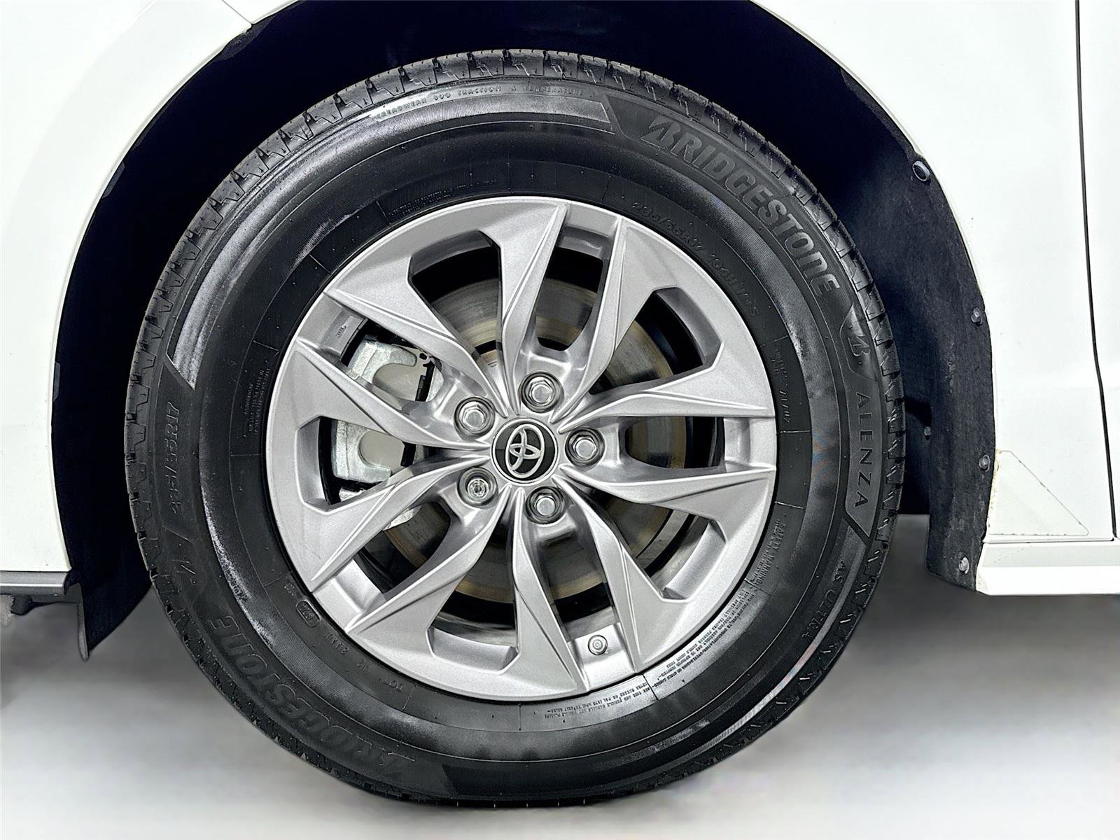 Used 2021 Toyota Sienna LE w/ LE Plus Package image 12