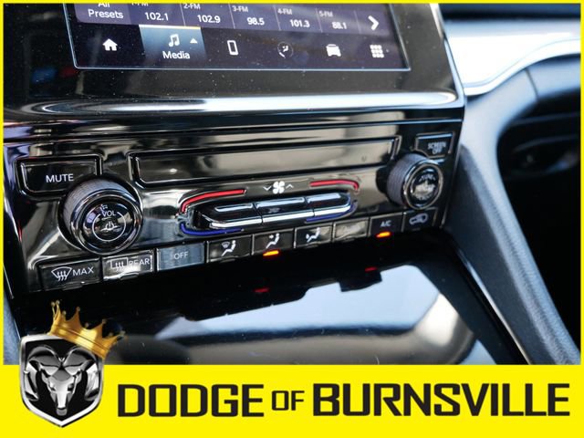 Used 2023 Jeep Grand Cherokee L Laredo AWD/4WD image 20