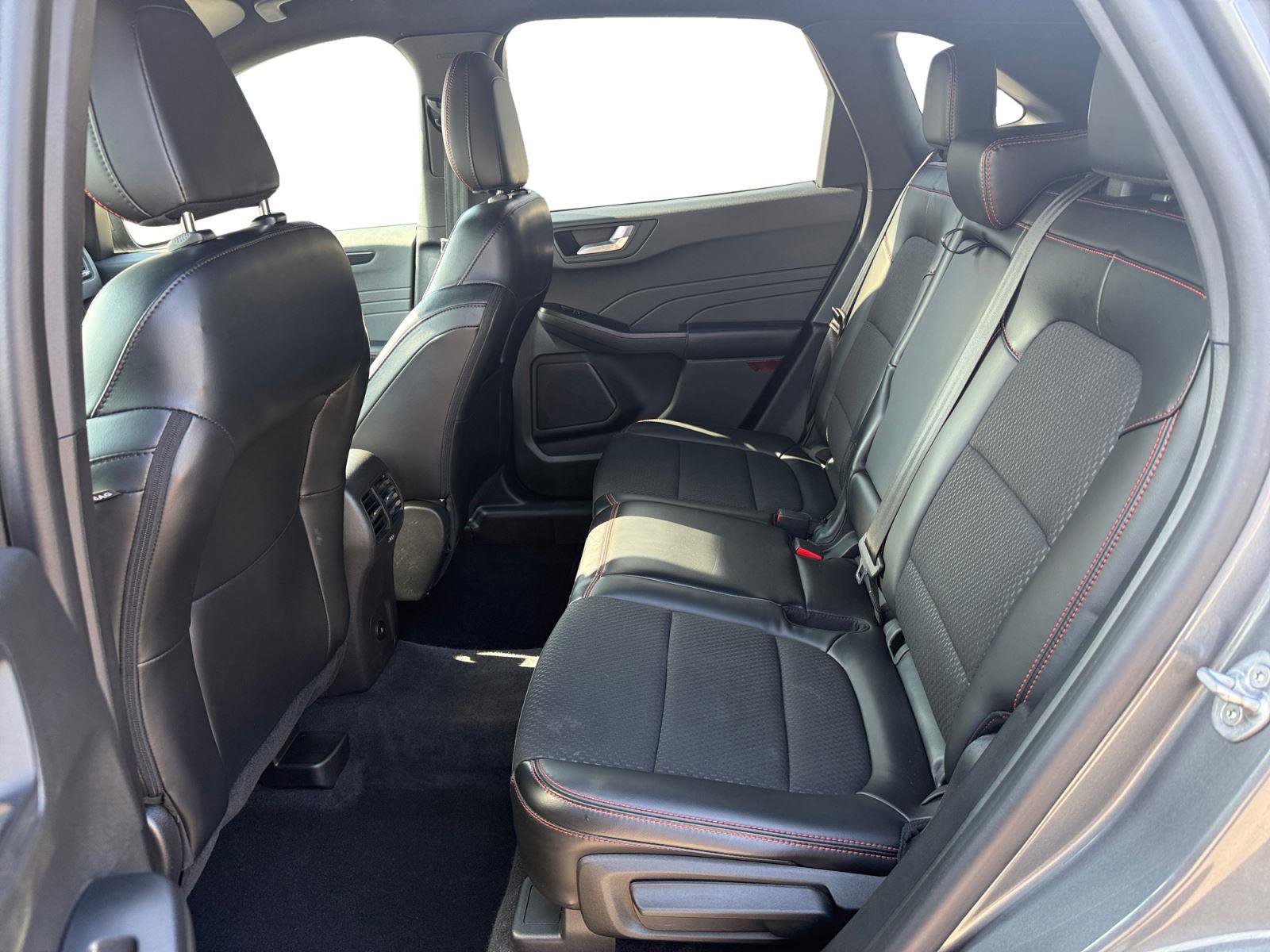 Used 2023 Ford Escape ST-Line AWD/4WD image 19