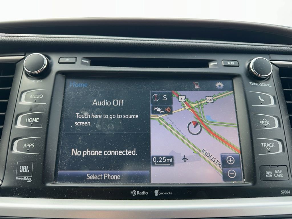 Used 2015 Toyota Highlander Limited image 22