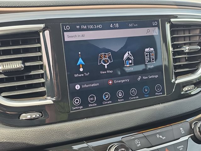 Used 2018 Chrysler Pacifica Touring-L Plus FWD image 18