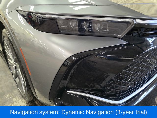 Used 2023 Toyota Crown Limited w/ Advanced Technology Package image 5