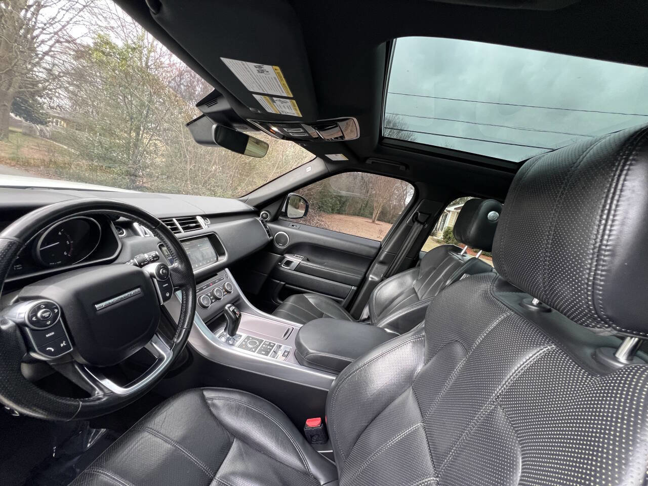 Used 2017 Land Rover Range Rover Sport HSE image 12