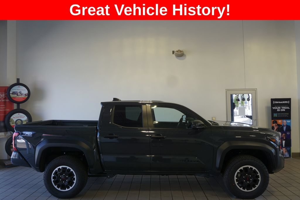 Certified 2025 Toyota Tacoma TRD Off-Road AWD/4WD image 2