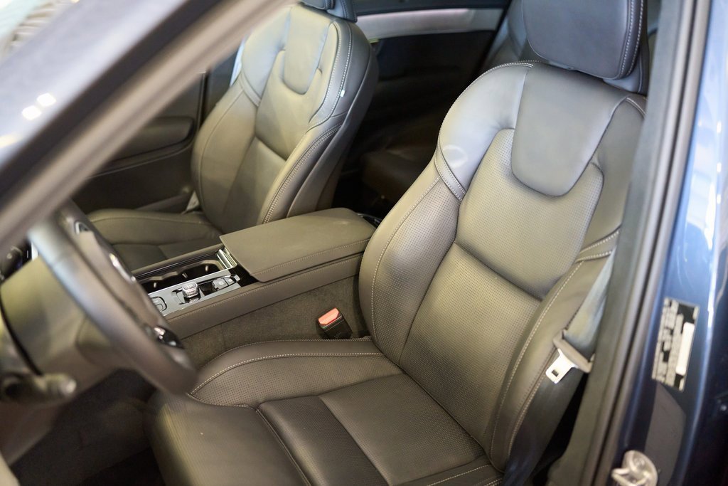 New 2025 Volvo XC90 B6 Ultra w/ Lounge Package image 12