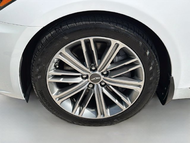 Used 2019 Genesis G80 3.8 RWD image 38