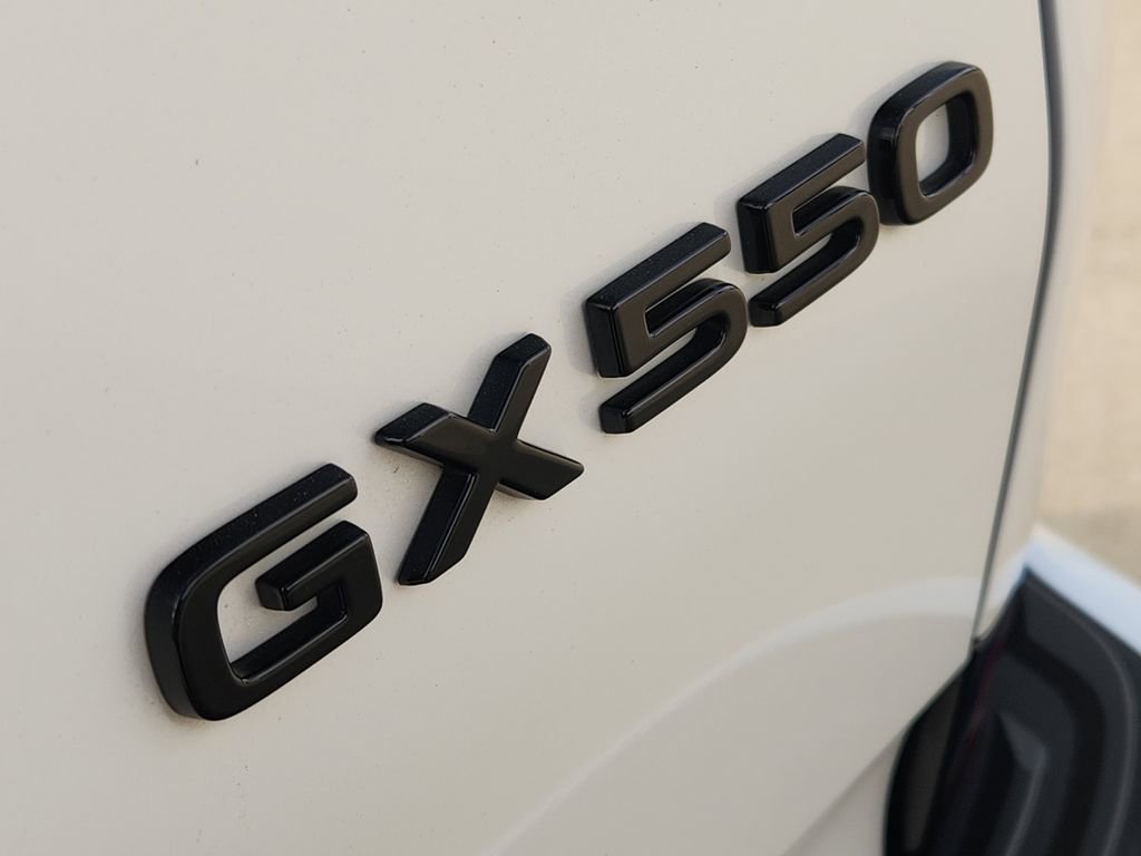 Used 2024 Lexus GX 550 w/ Accessory Package (Z1) image 13