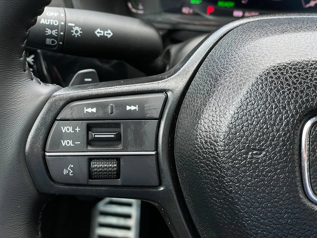 Certified 2025 Honda Accord Sport image 15