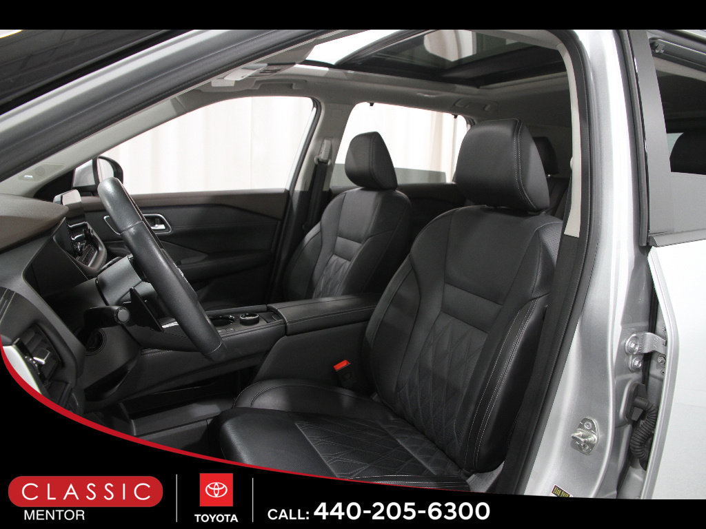 Used 2023 Nissan Rogue Platinum w/ Platinum Premium Package image 5