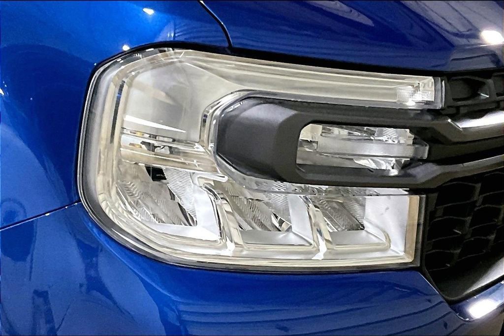 Certified 2024 Ford Maverick XLT w/ XLT Luxury Package image 4