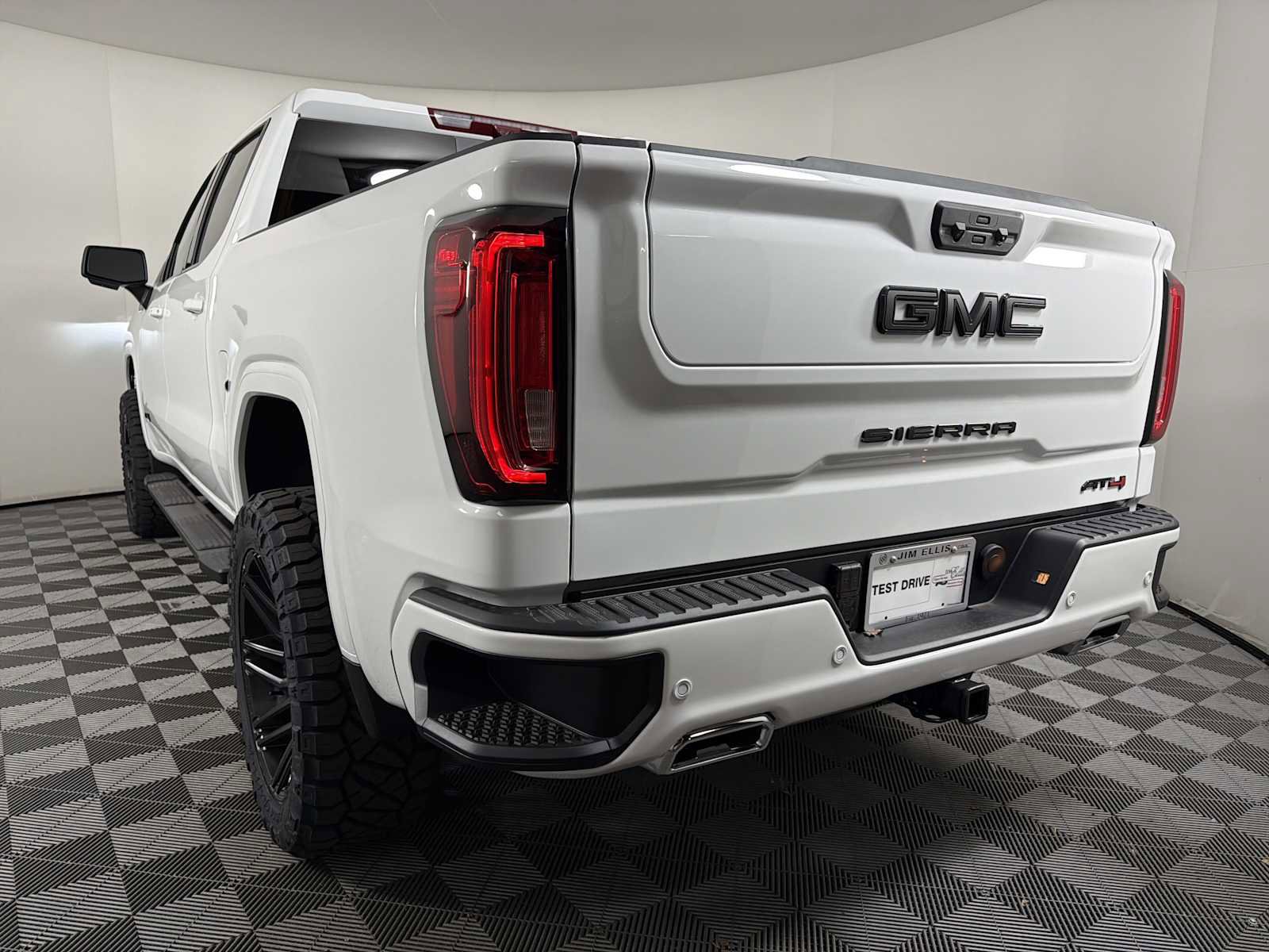 New 2026 GMC Sierra 1500 AT4 w/ AT4 Premium Package image 8