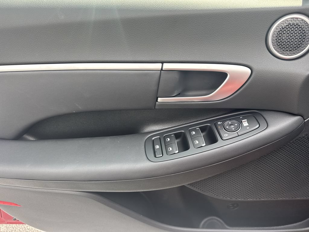 New 2026 Hyundai Sonata SEL FWD image 10