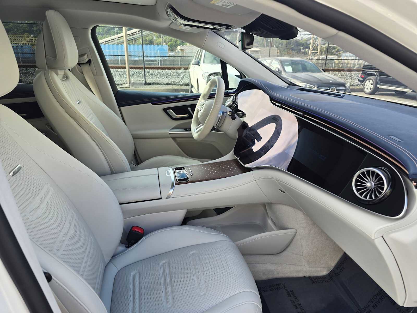 Used 2024 Mercedes-Benz EQE AMG 4MATIC SUV image 11