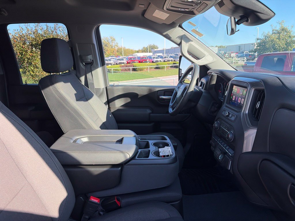Used 2026 Chevrolet Silverado 2500 Custom w/ Custom Convenience Package AWD/4WD image 24